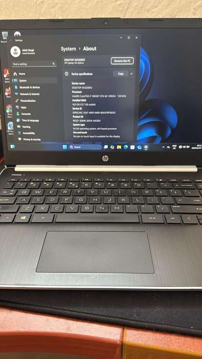 HP Laptop I7 14inch