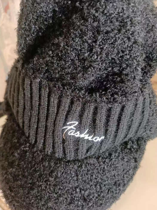 Pom-Pom Winter beanie Hat
