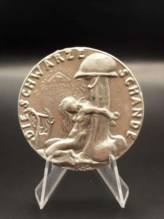 1920 German medal "Die Schwarze Schande" 69g silver composition