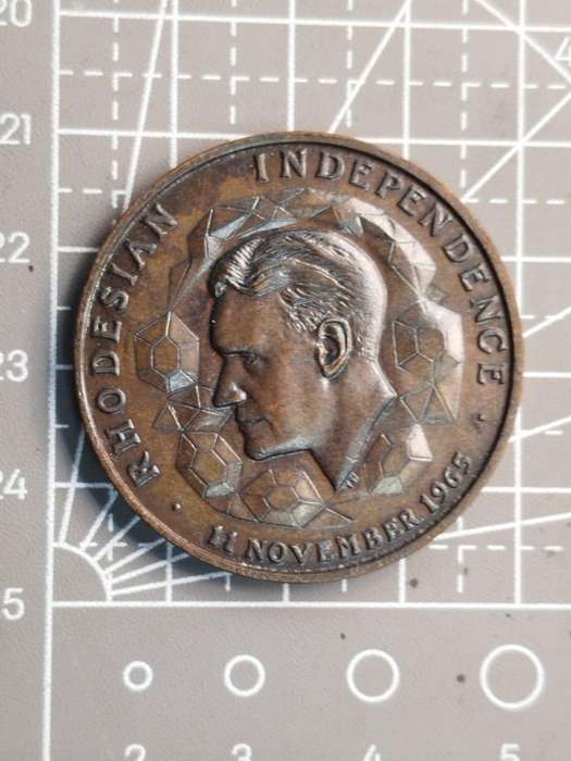  1965 Rhodesian Independence Commemorative Medal  Ian Smith  Original Case  Historic Politic