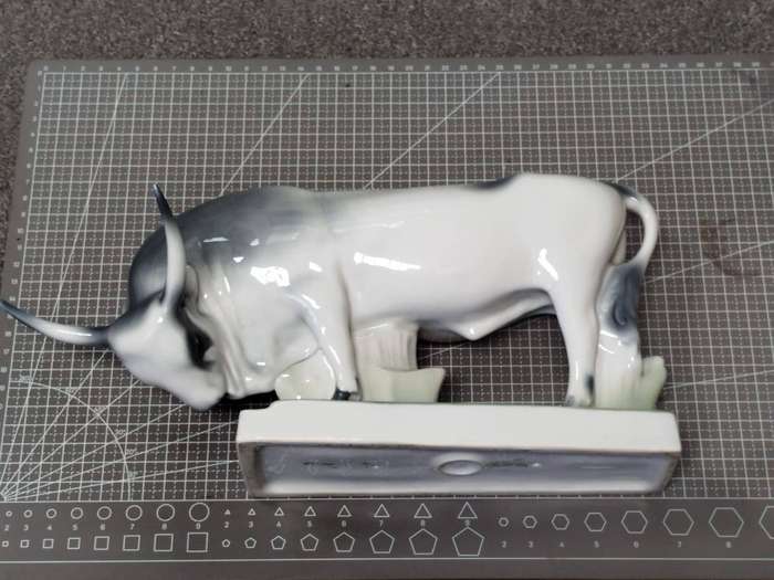 Herend Porcelain Figurine  Hungarian Grey Ox (Hand-Painted, Hungary)