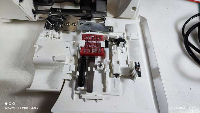 Bernina 1300MDC 5-spool overlocker
