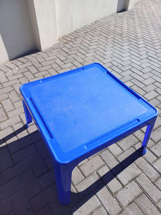 Kids Table and Chairs