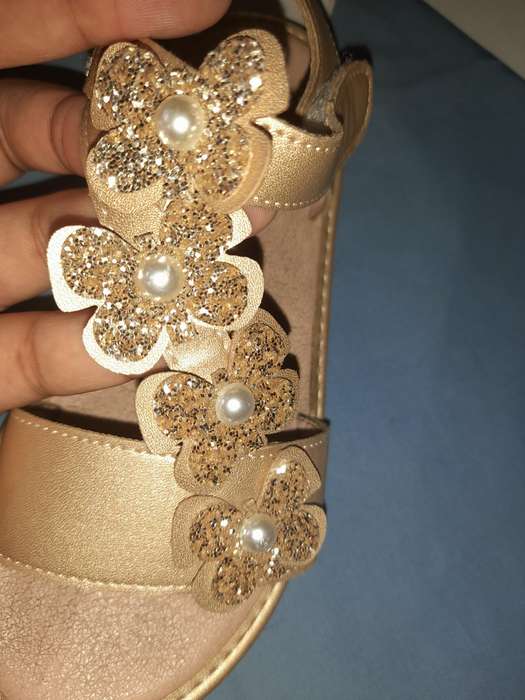 Girls sandals