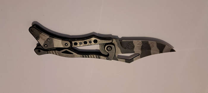Camo Folding Columbia Knife