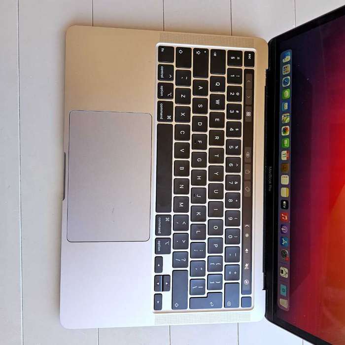 MacBook pro 2020 core i7