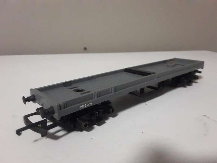 Hornby Locomotive and Rolling Stock Bundle