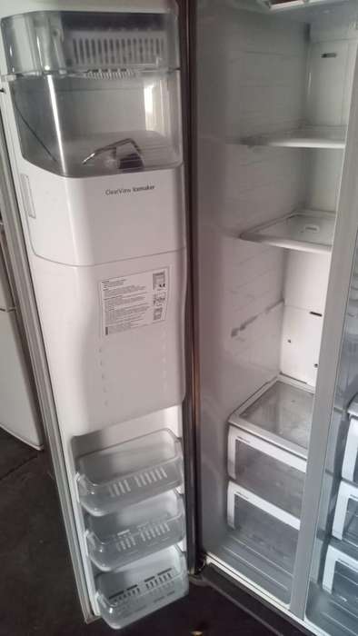 Samsung side by side Fridge Freezer silver