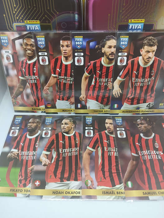 PANINI- FIFA365 2025- LOT OF 8 BASE CARDS- AC MILAN