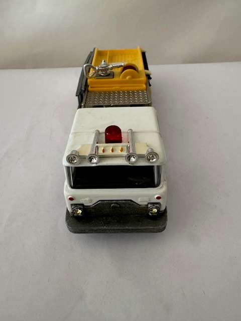 Corgi - Classics - Mack CF Pumper