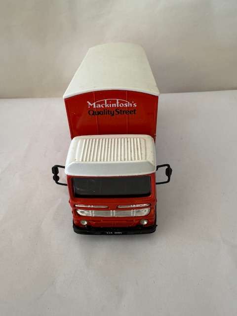 Corgi - Classics - Mackintosh's Truck