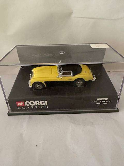 Corgi Classics 02401 - Austin Healey soft top