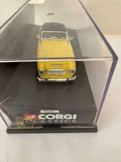 Corgi Classics 02401 - Austin Healey soft top
