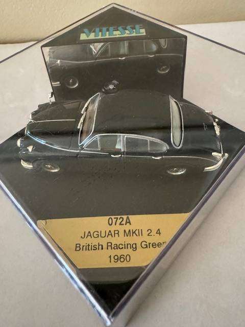 Vitesse 072A - 1960 Jaguar MKII 2.4
