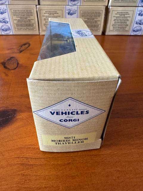 Corgi 96871 - Morris Minor Traveller