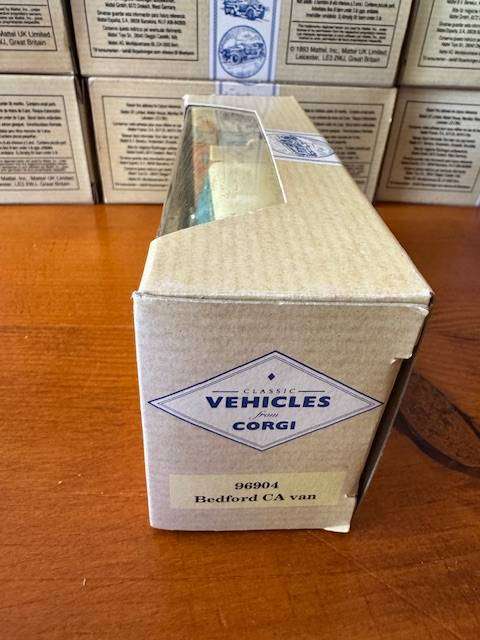 Corgi 96904 - Bedford CA Van