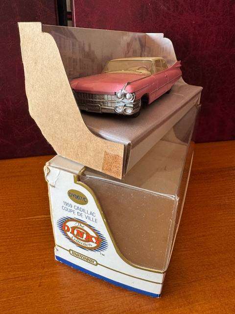 Dinky Collection - DY007/C - 1959 Cadillac Coupe De Ville