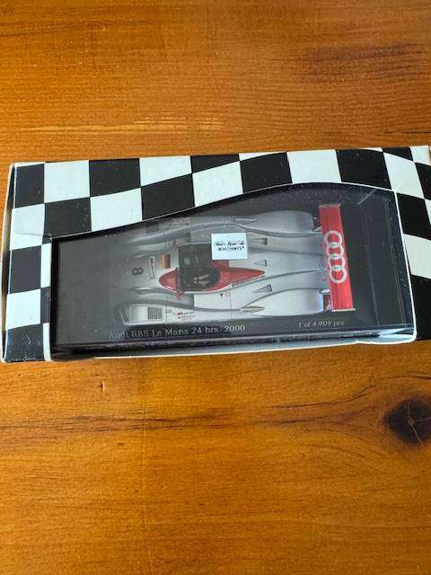Minichamps - Audi R8S Le Mans 24hrs 2000