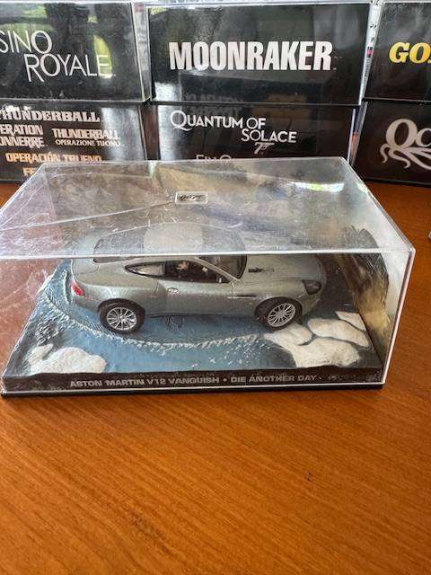 James Bond 007 - Die Another Day - Aston Martin V12 Vanquish