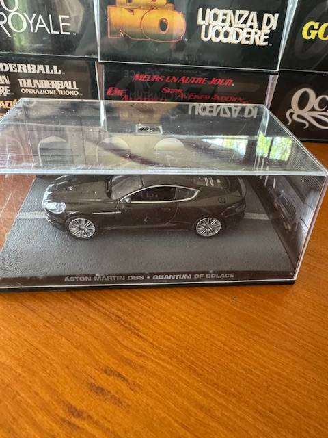James Bond 007 - Quantum of Solace - Aston Martin DBS