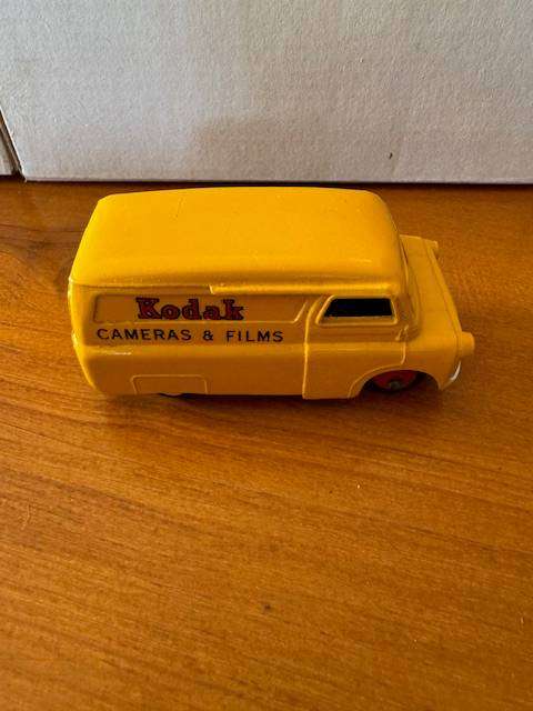 Dinky Toys 480 - Meccano - Bedford CWT Van 'Kodak'