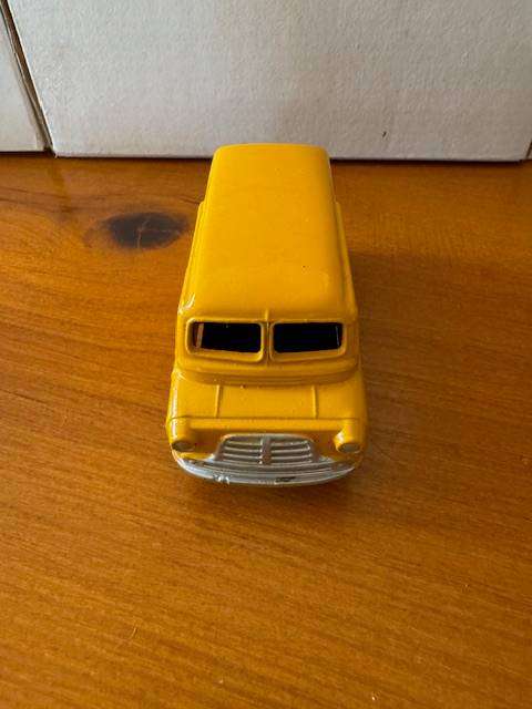 Dinky Toys 480 - Meccano - Bedford CWT Van 'Kodak'