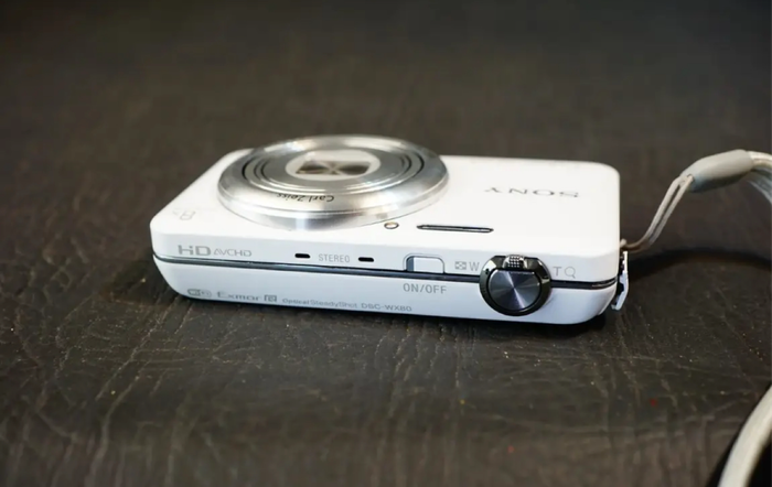 Sony Cyber-shot DSC-WX80 16.2 MP Digital Compact Camera White **Great Condition**