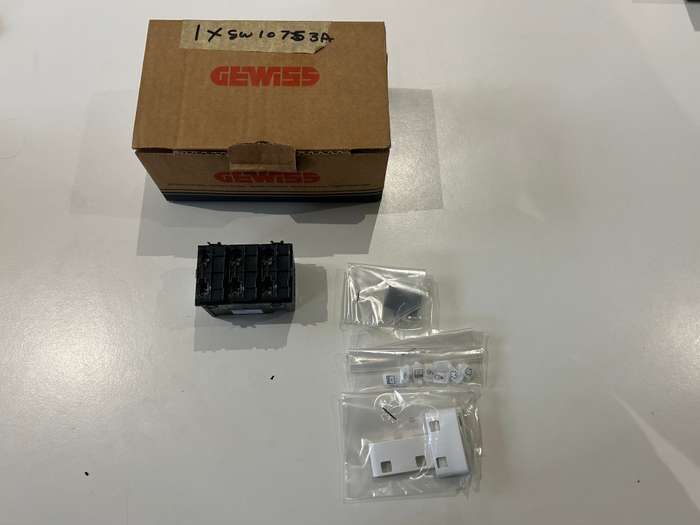 KNX EASY PUSH BUTTON PANEL 6 CHANNEL WHITE GW10753A