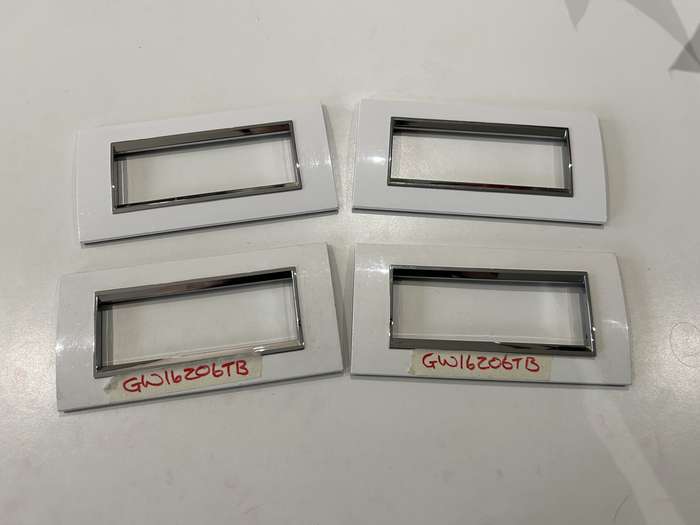 CHORUS LUX 6-GANG COVER PLATE STAINLESS STEEL GW16206TB