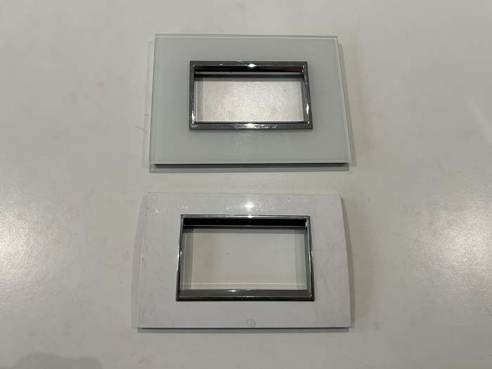 CHORUS LUX 4-GANG COVER PLATE MILK WHITE GW16204TB