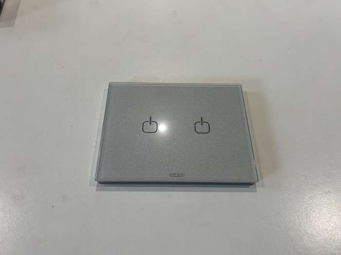 TOUCH PLATE 3P TITANIUM 2 SIGNS GW16952CT