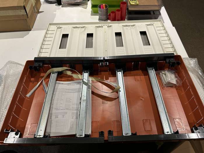 FLUSH DB 72MOD. 4X18 SMOKED DOOR IP40 GW40611 GEWISS