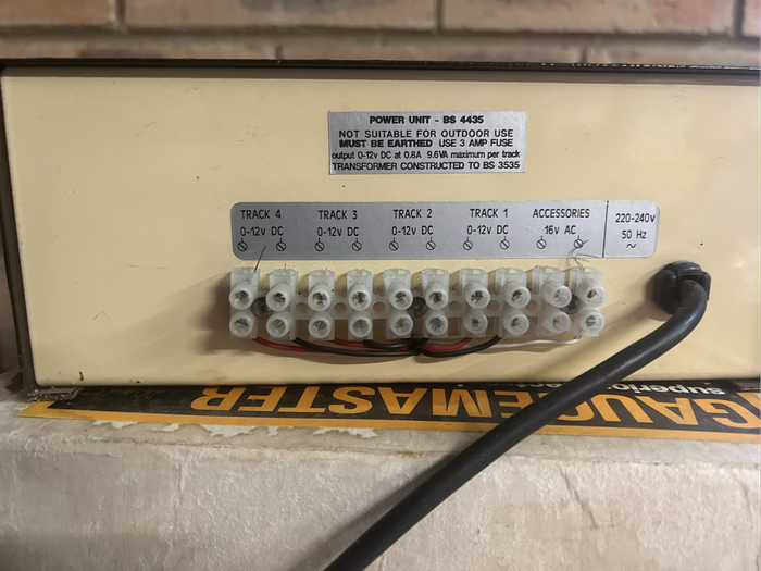 Gauge master controller