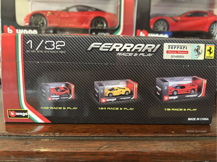 Ferrari - race and play
