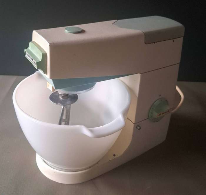 Vintage 1960s Kenwood Chef stand Mixer A701A