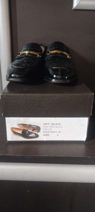 Arbiter black cocco print Size 6