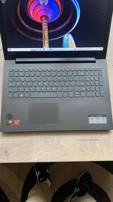 Lenovo ideapad 330 AMD Ryzen 3 8gb ram 256gb ssd