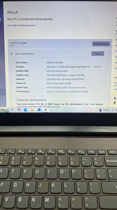 Lenovo ideapad 330 AMD Ryzen 3 8gb ram 256gb ssd