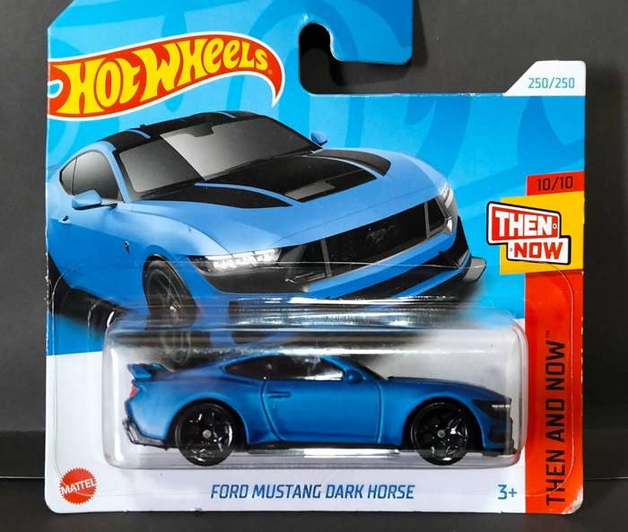 Ford Mustang Dark Horse