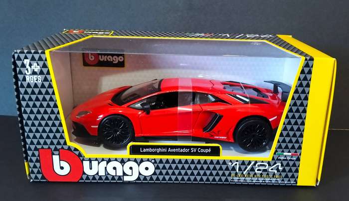 Bburago 1:24 Lamborghini Aventador SV Coupé