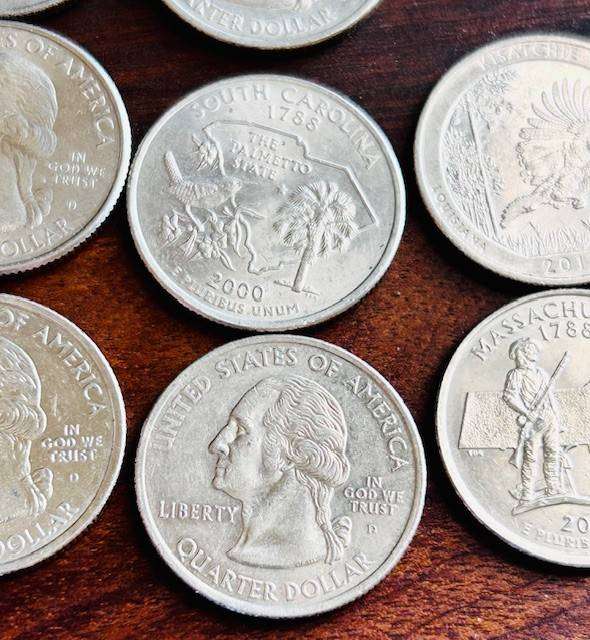 8 x QUATERS American States Collectable Coins