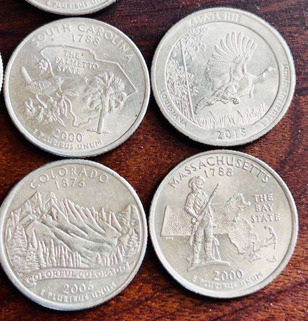 8 x QUATERS American States Collectable Coins