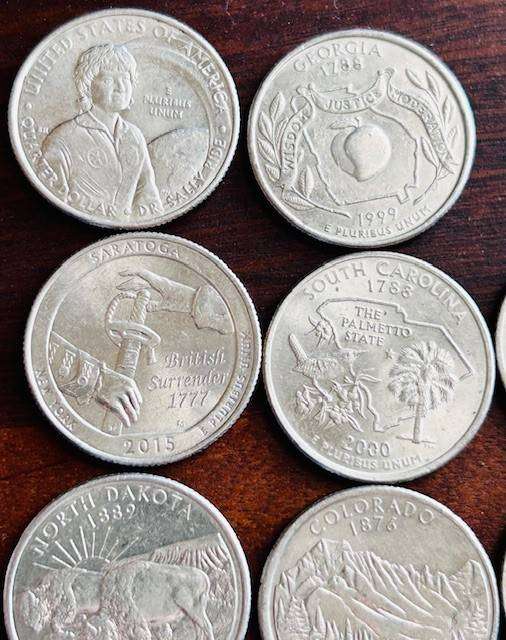 8 x QUATERS American States Collectable Coins