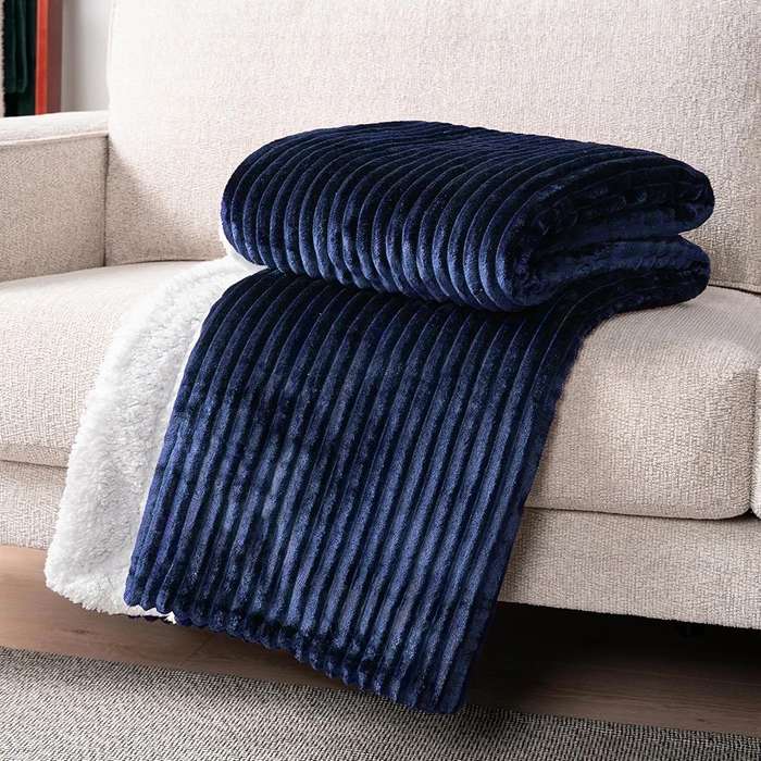 Luxurious Sherpa Fleece Blanket Navy