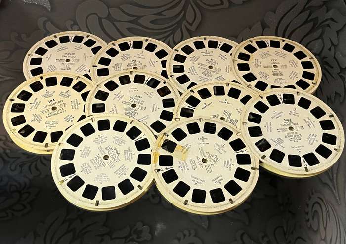 Sawyers View-Master 3D Viewer with 11 Reels  Vintage 1950s Made in USA