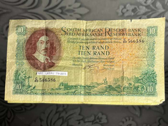 South Africa 10 Rand Banknote  Early Issue Reserve Bank Note