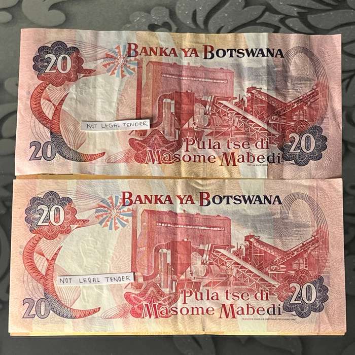 Botswana Banknotes  2 x Twenty Pula Notes
