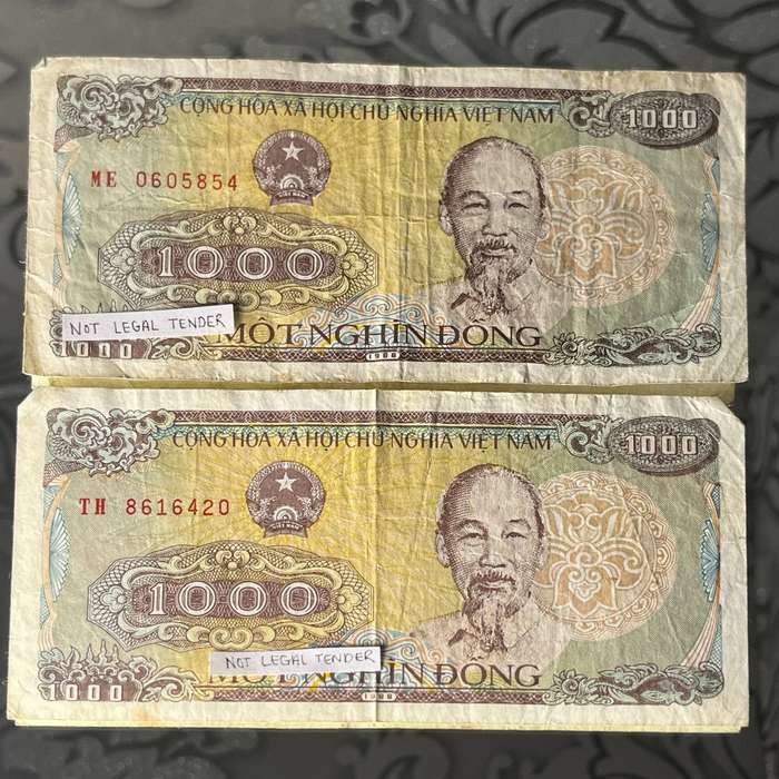 Vietnam  2 x 1000 Dong Banknotes  1980 Issue  Ho Chi Minh