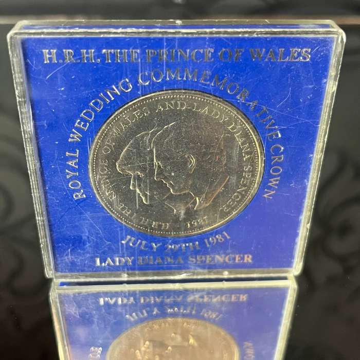 1981 Royal Wedding Collectors Lot  Crown Coin (Charles & Diana) + Huisgenoot Magazine