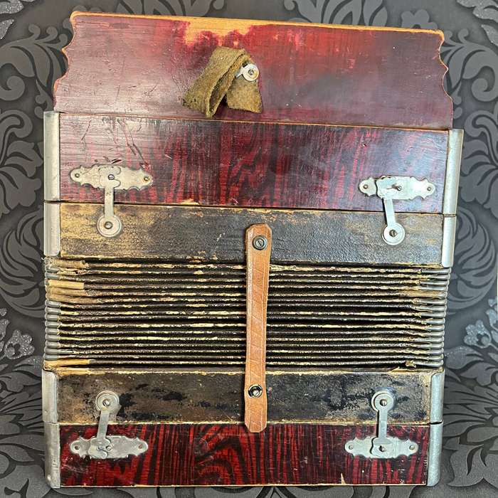 Vintage Armonica Italiana Vulkar Accordion  Collectible Italian Button Accordion (working)